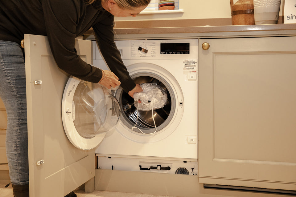 using a mesh garment bag in the washing machine